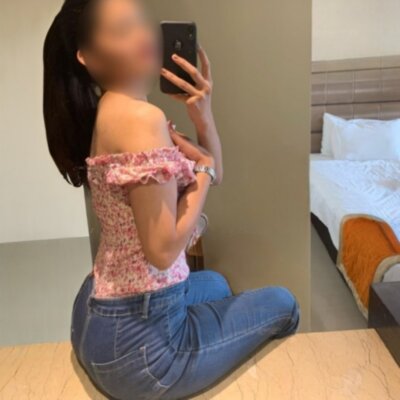 Komal Tyagi 